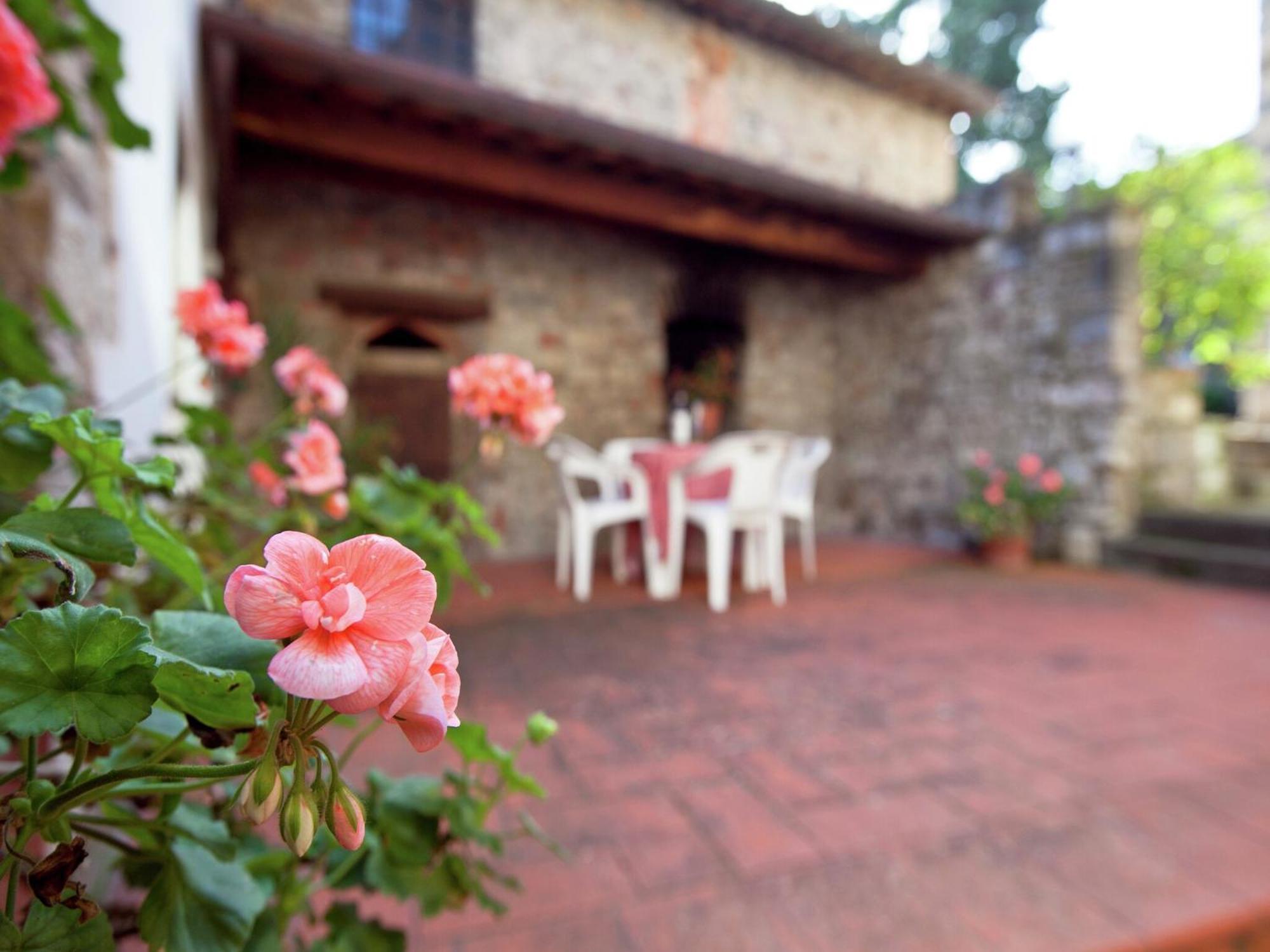 Pleasant Apartment With Swimming Pool Garden Bbq Parking Lucolena in Chianti Eksteriør billede